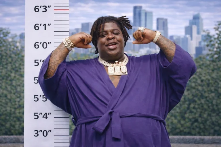 big x the plug height and weight