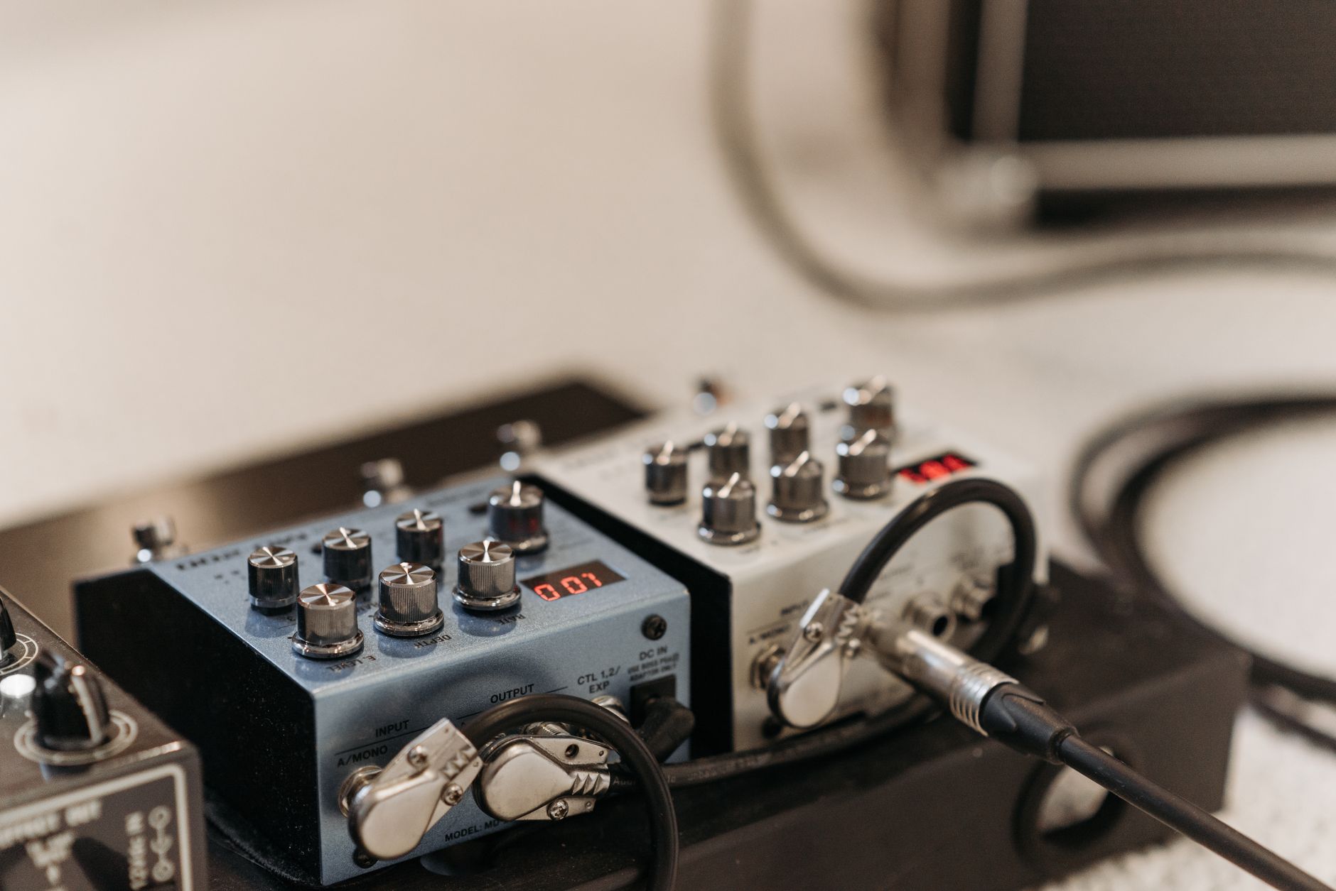 A Compact DAC, Preamplifier, and Headphone Amplifier for Serious Audio